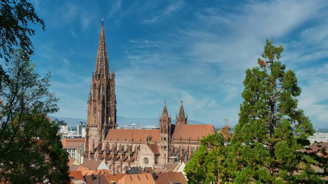 Kanonenplatz: Aussichtspunkt über der Stadt - Hotel Schloßmühle