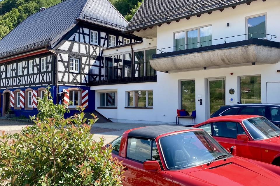 Car parking and electric vehicle charging facilities - Hotel Schloßmühle