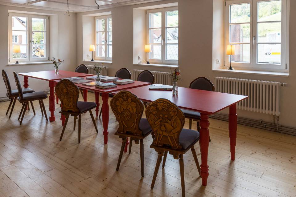 esszimmer: A new interpretation of the regulars' table - Hotel Schloßmühle